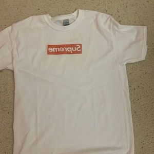 "Supreme" T-shirt